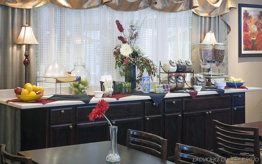 Holiday Inn Express Hotel & Suites Youngstown North-Warren/Niles By Ihg Restaurant foto