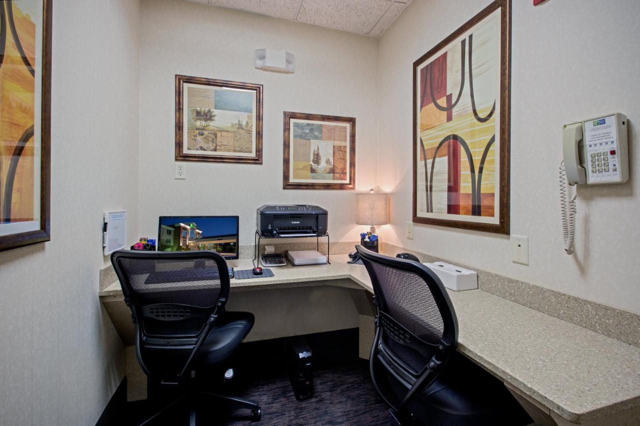 Holiday Inn Express Hotel & Suites Youngstown North-Warren/Niles By Ihg Exterior foto